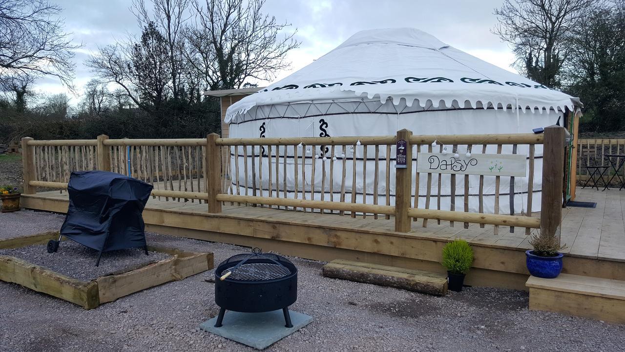 Hotel Glamping On The Hill Mells Exterior foto